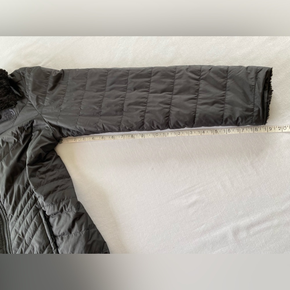 The North Face Reversible Mossbud Insulated Jacket Full Zip Faux Fur Down Black. - Picture 12 of 15
